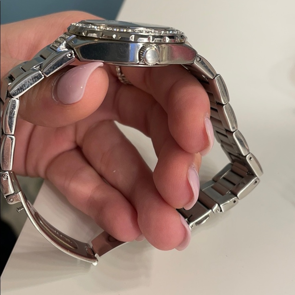 Guess Watch - Picture 6 of 7